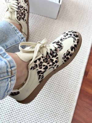 Sneakersy damskie o fasonie sportowym SLA35e